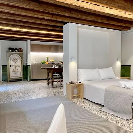 Cannaregio Apartment